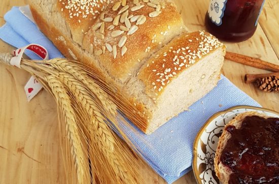 questa immagine rappresenta pan bauletto proteico ricetta di pasticcinadoconlafranca