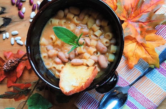 questa immagine rappresenta pasta e fagioli ricetta di pasticciandoconlafranca