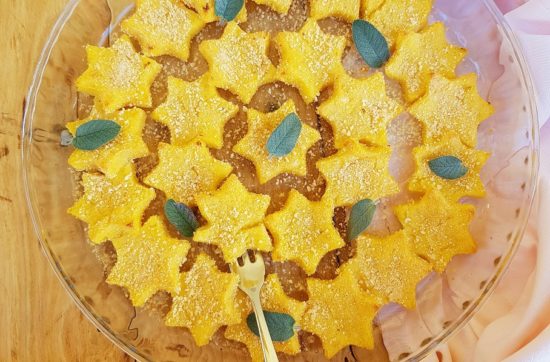 questa immagine rappresenta stelline di polenta e lenticchie ricetta di pasticciandoconlafranca