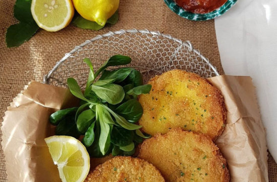 questa foto rappresenta le cotolette di sedano rapa ricetta di pasticciandoconlafranca