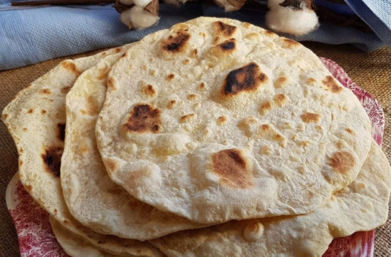 questa immagine rappresenta il pane chapati ricetta di pasticciandoconlafranca