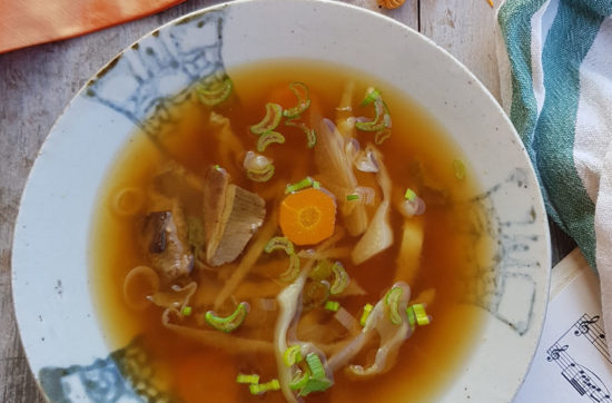 questa foto rappresenta zuppa di miso miso soup ricetta di pasticciandoconlafranca
