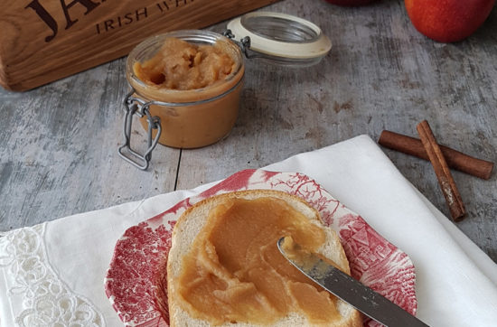 questa immagine rappresentaburro di mele ricetta di pasticciandoconlafranca