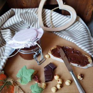 questa foto rappresenta la nutella vegan fatta in casa ricetta di pasticciandoconlafranca