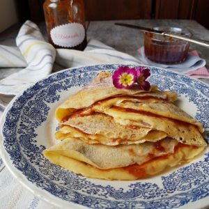 questa foto rappresenta le crepes dolci vegane ricetta di pasticciandoconlafranca