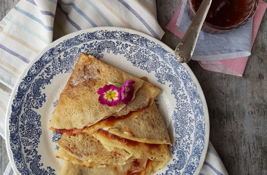 questa foto rappresenta le Crêpes dolci ricetta di pasticciandoconlafranca