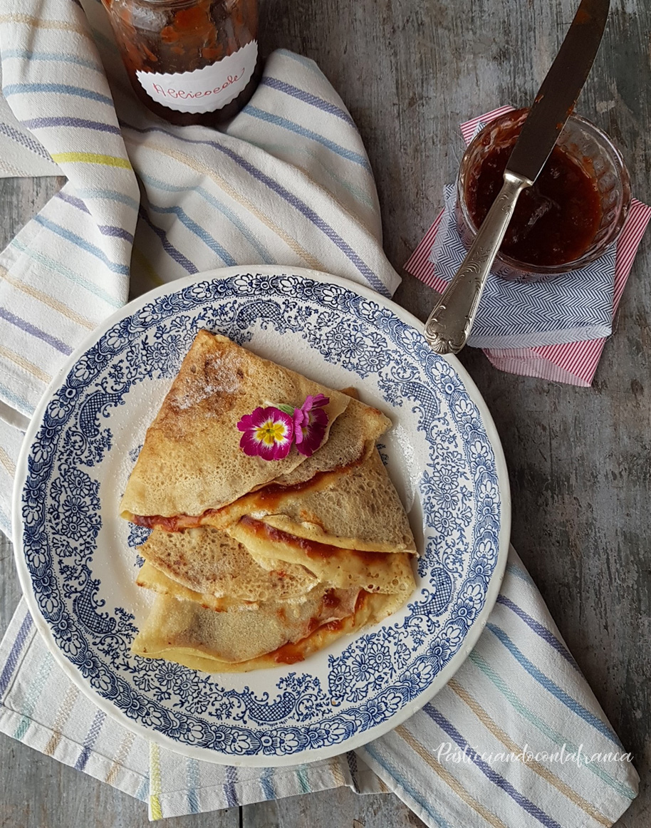 questa foto rappresenta le Crêpes dolci ricetta di pasticciandoconlafranca