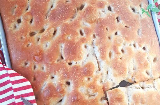 questa immagine rappresenta focaccia genovese ricetta originale di voltri pasticciandoconlafranca