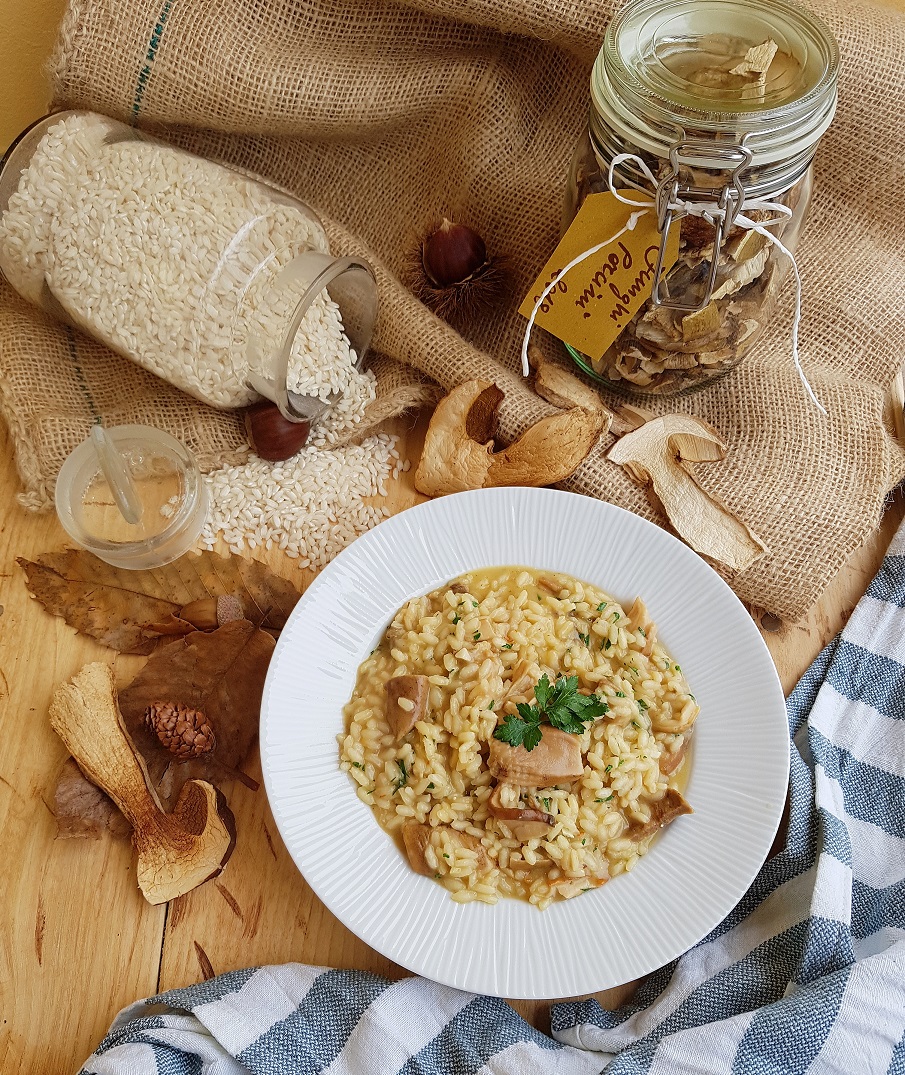 questa immagine rappresenta risotto ai funghi porcini ricetta di pasticciandoconlafranca