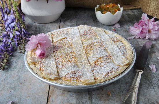 questa immagine rappresenta la pastiera napoletana versione vegana ricetta di pasticciandoconlafranca