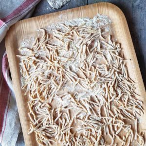 questa immagine rappresenta trofie al farro fatte a mano ricetta di pasticciandoconlafranca