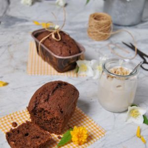 questa immagine rappresenta plumcake soffice ciocco-nocciola ricetta di pasticciandoconlafranca