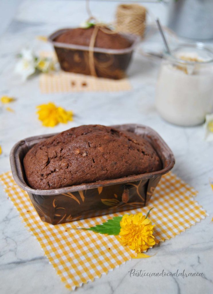 questa immagine rappresenta plumcake soffice ciocco-nocciola ricetta di pasticciandoconlafranca