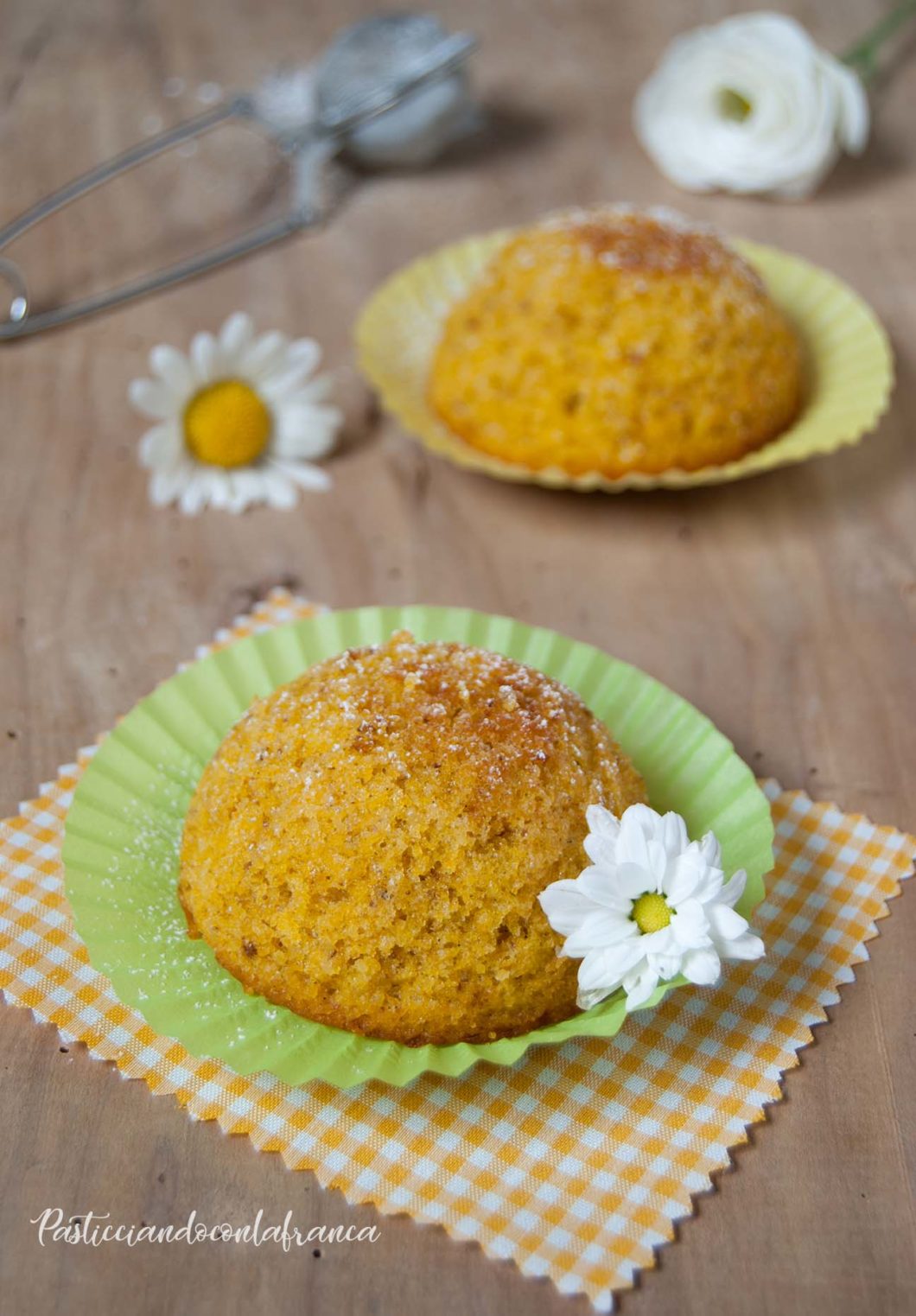 questa immagine rappresenta tortine soffici alle carote "camille" ricetta di pasticciandoconlafranca