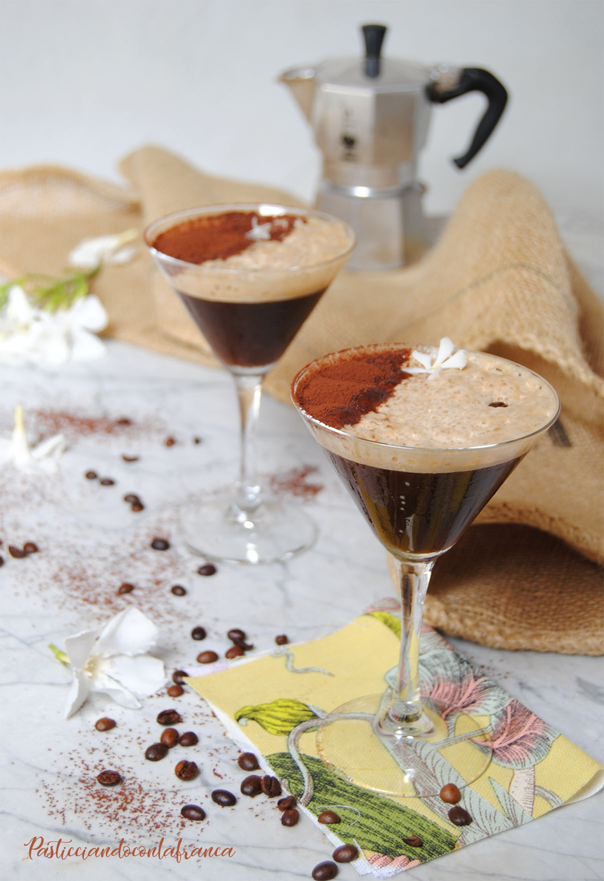 caffè freddo shakerato all'amaretto ricetta di pasticciandoconlafranca