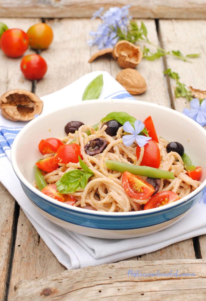 spaghetti integrali al pesto di noci e limone ricetta di pasticciandoconalfranca