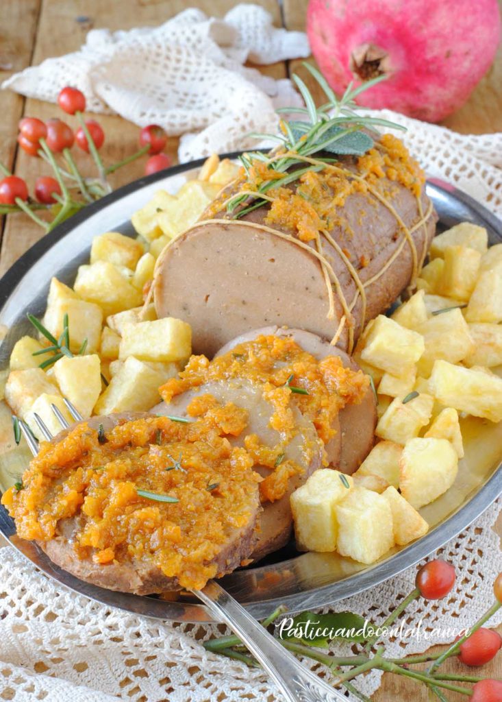 questa immagine rappresenta arrosto di seitan con battuto di carote ricetta di pasticciandoconalafranca