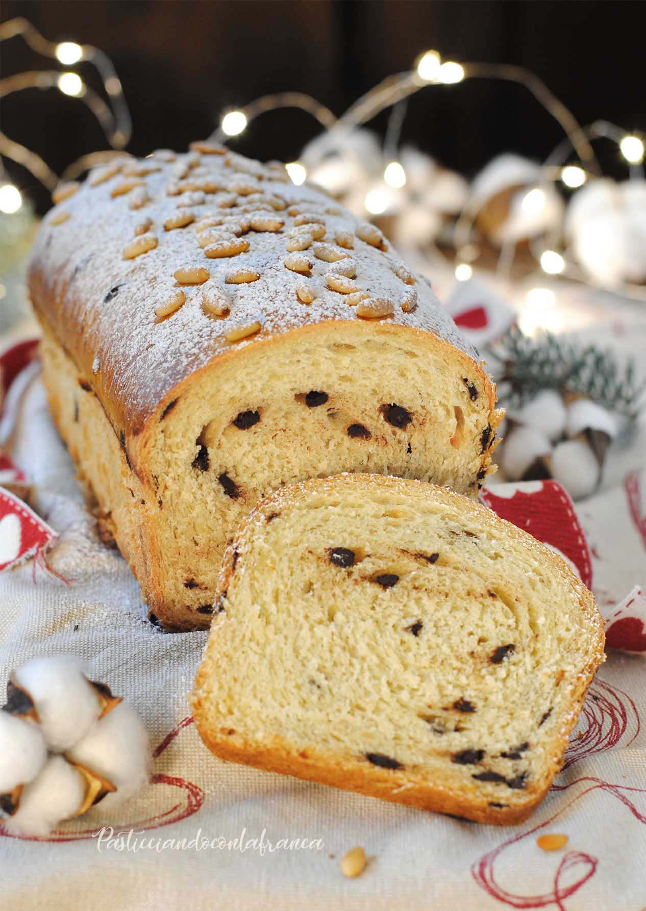 questa immagine rappresenta brioche al gusto panettone ricetta di pasticciandoconlafranca