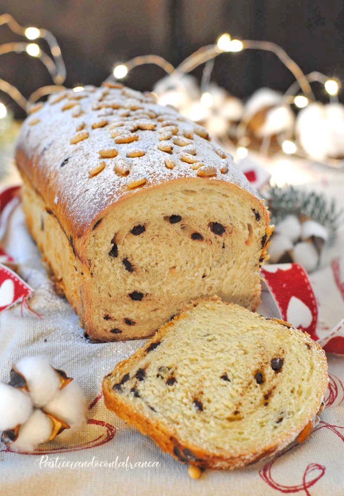 questa immagine rappresenta brioche al gusto panettone ricetta di pasticciandoconlafranca