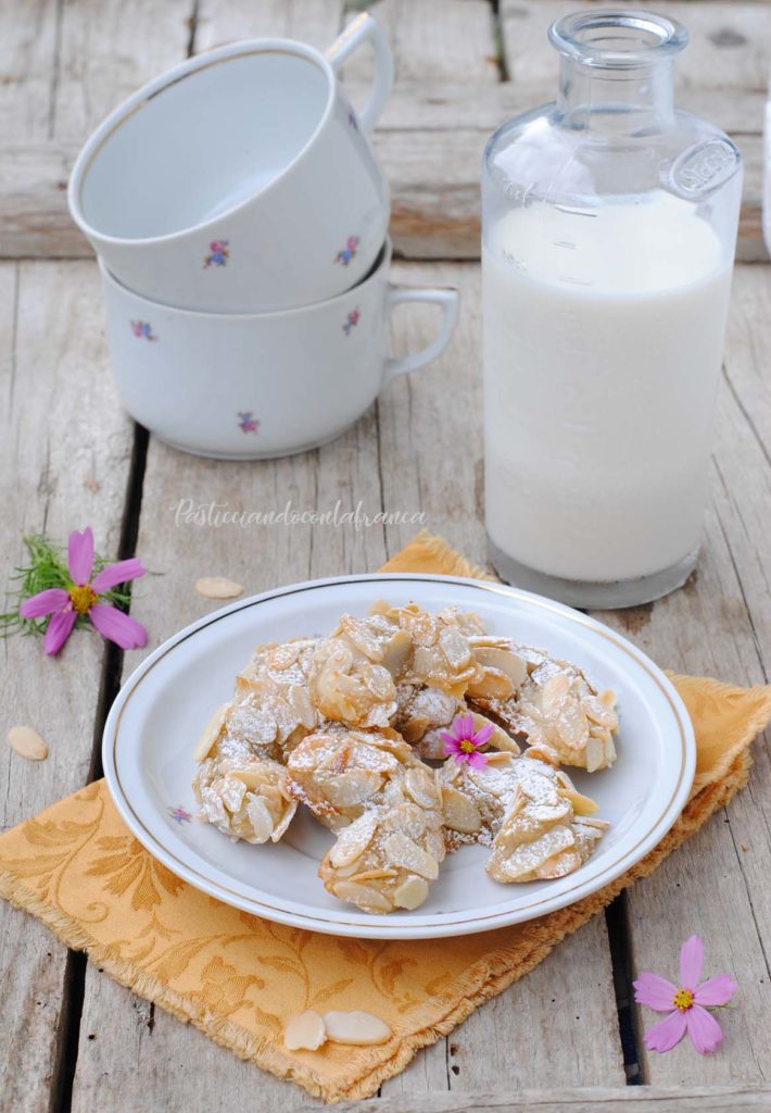 questa immagine rappresenta I chifferi di finale ricetta di pasticciandoconlafranca