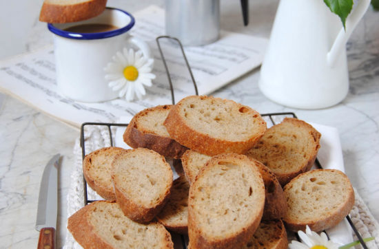 questa immagine rappresenta biscotti lagaccio ricetta originale pasticciandoconlafranca