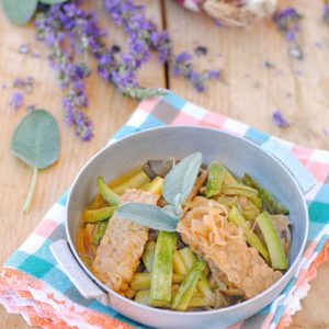 questa immagine rappresenta tempeh e zucchine in carpione ricetta di pasticciandoconlafranca