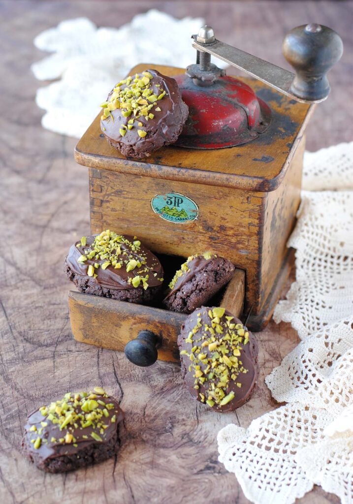 questa immagine rappresenta rame di napoli vegane ricetta di pasticciandoconlafranca