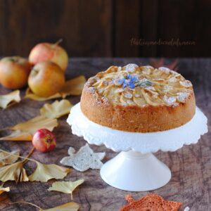 questa immagine rappresenta torta di mele vegana ricetta di pasticciandoconlafranca