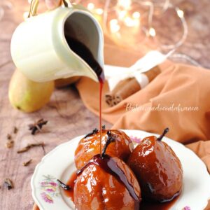 questa immagine rappresenta pere al vino rosso ricetta di pasticciandoconlafranca