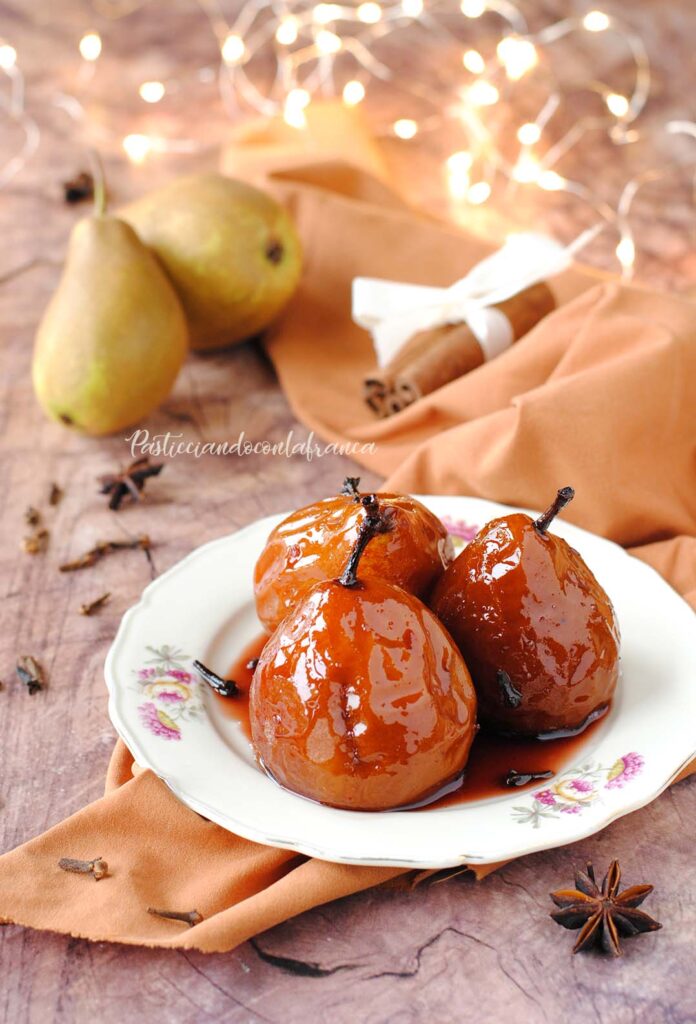 questa immagine rappresenta pere al vino rosso ricetta di pasticciandoconlafranca