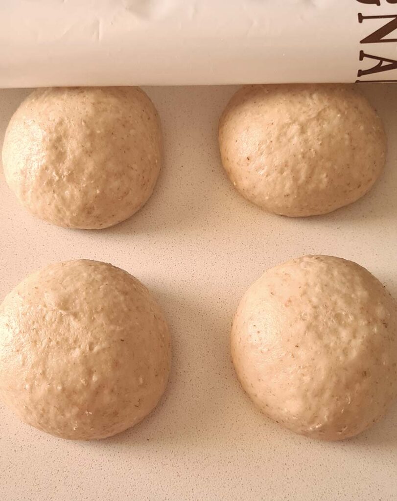 questa immagine rappresenta panini cinesi al vapore bao buns ricetta di pasticciandoconlafranca