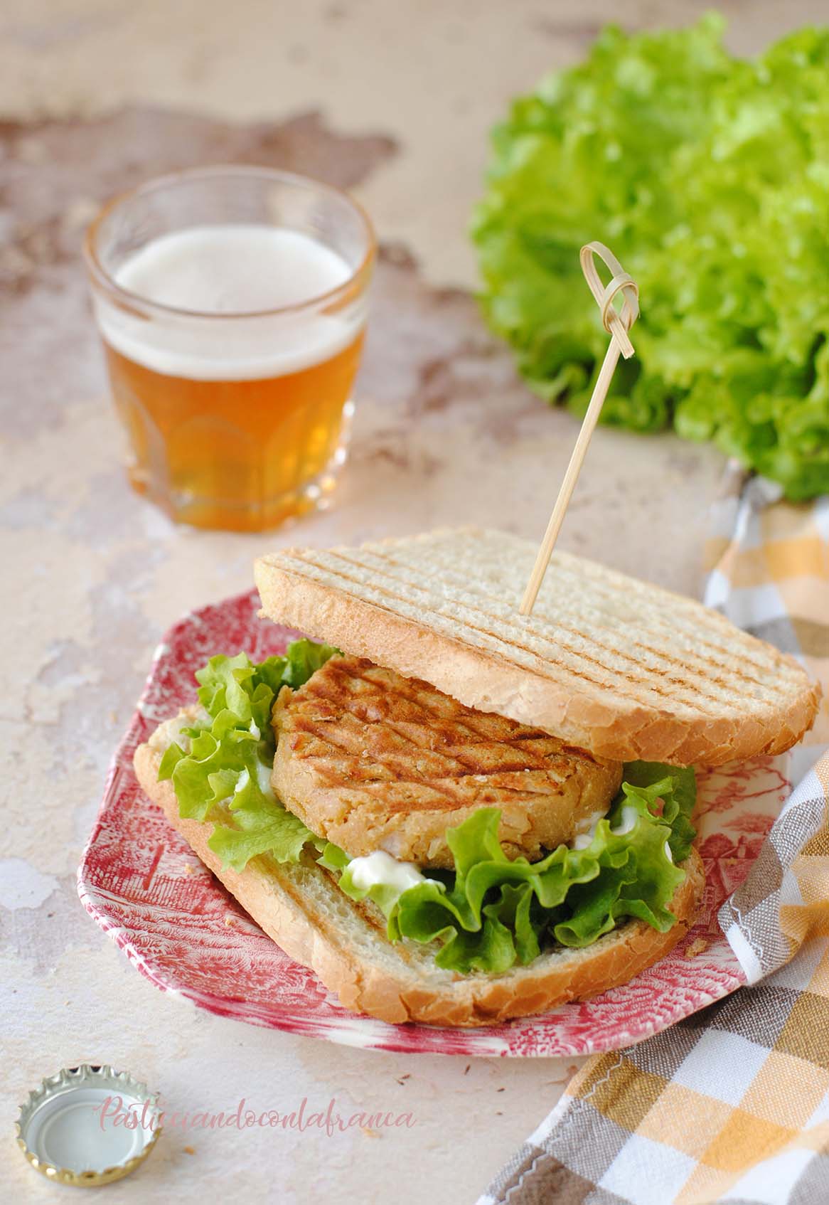 questa immagine rappresenta burger vegetali fatti in casa ricetta di pasticciandoconlafranca