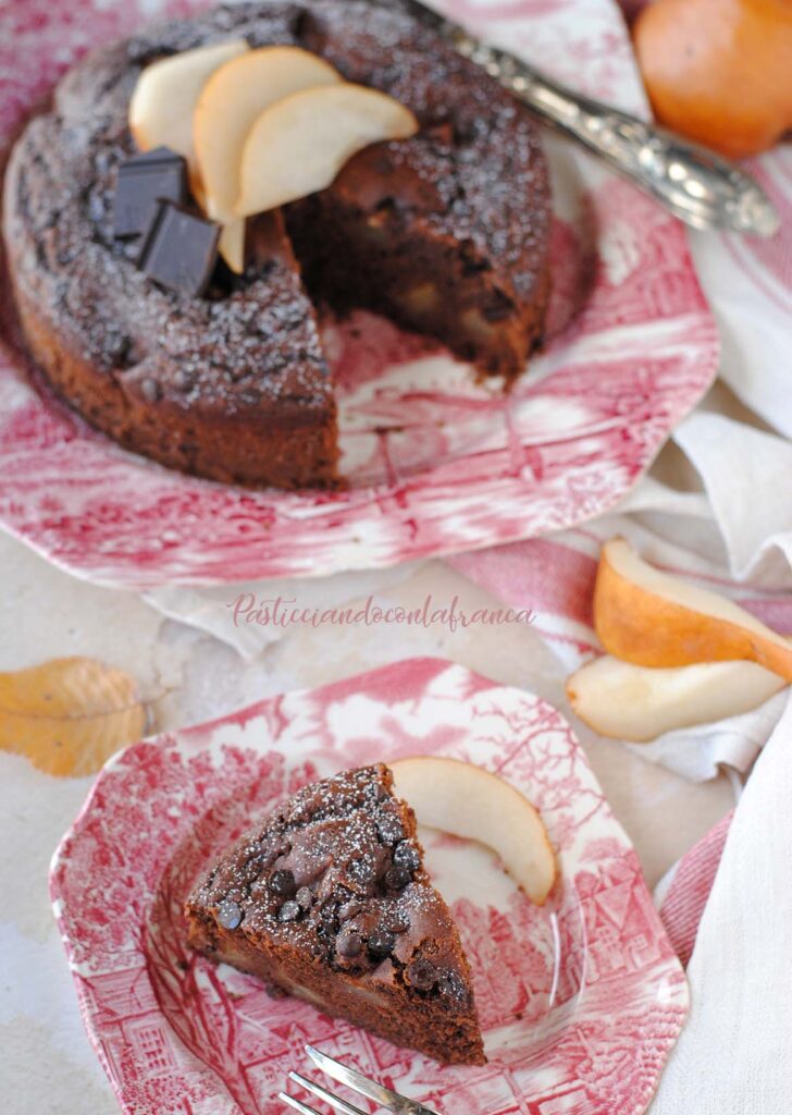 questa immagine rappresenta torta pere e cioccolato vegana ricetta di pasticciandoconlafranca