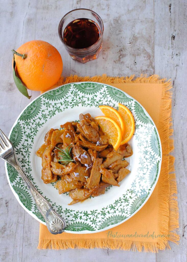 questa immagine rappresenta gli straccetti di seitan all'arancia ricetta di pasticciandoconlafranca