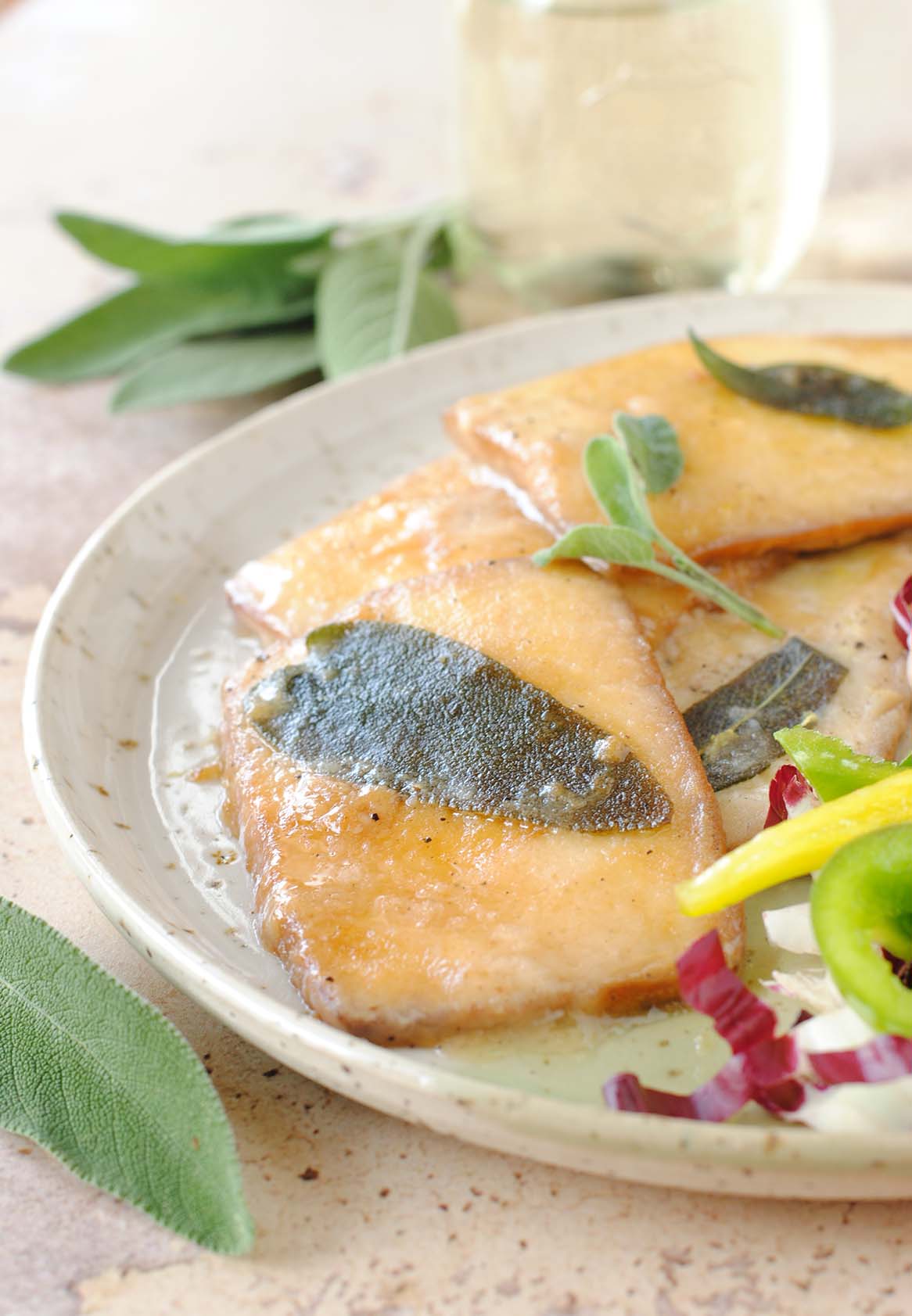 questa immagine rappresenta le scaloppine di tofu con riduzione al melograno ricetta di pasticciandoconlafranca